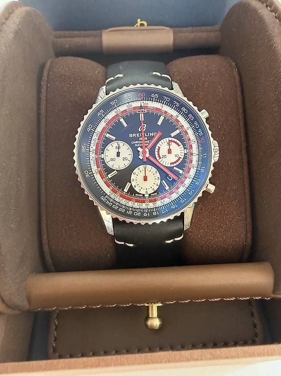 Breitling Orologi: Breitling Navitimer 1 B01 Chronograph Swissair – Usato da Zürich venduto da timeio