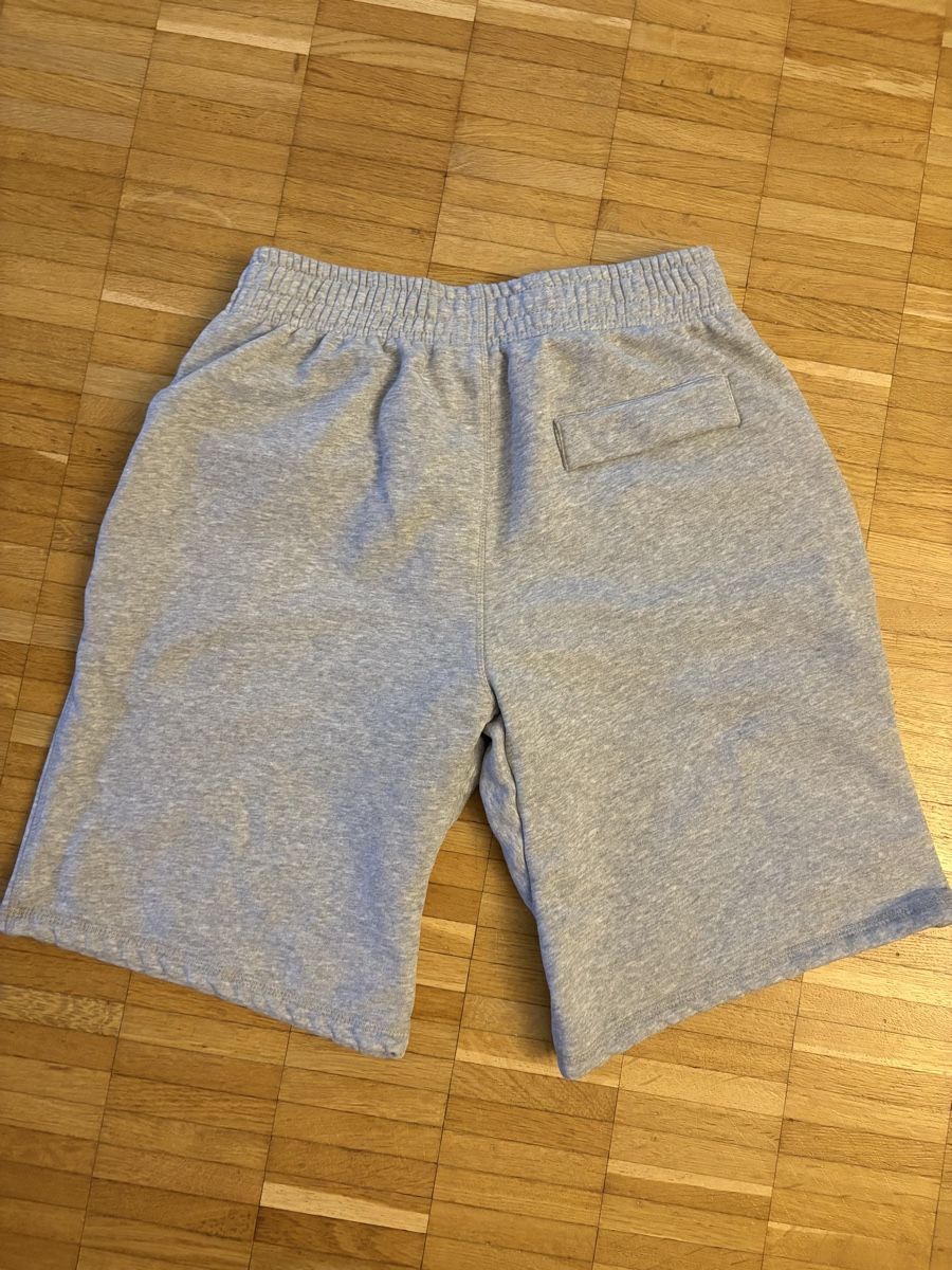 Corteiz Hosen: CORTEIZ SHORTS – Gebraucht aus Adliswil von zuerichloulii 1