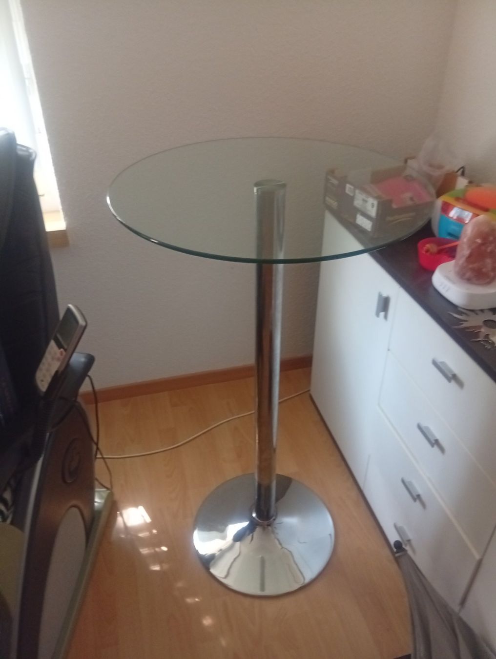 Tische: Glas Bartisch gebraucht – Gebraucht aus Bischofszell von UFpyro