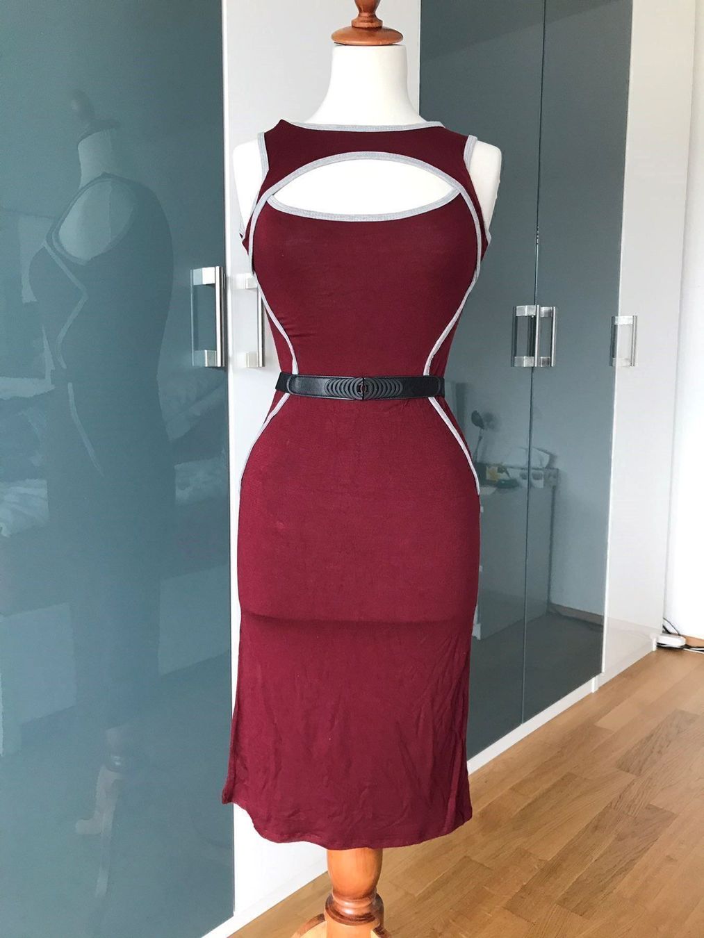 Kleider: Elastisches dünne Kleid für  M/38 – Gebraucht aus Duebendorf von Alexandertreyer 2