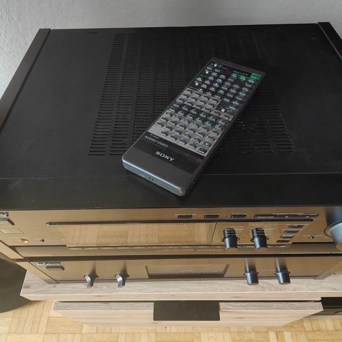 Sony Verstärker: Vorverstärker Ampli Sony E2000ESD  TA-N220 – Gebraucht aus Bern von yas_h58k 2