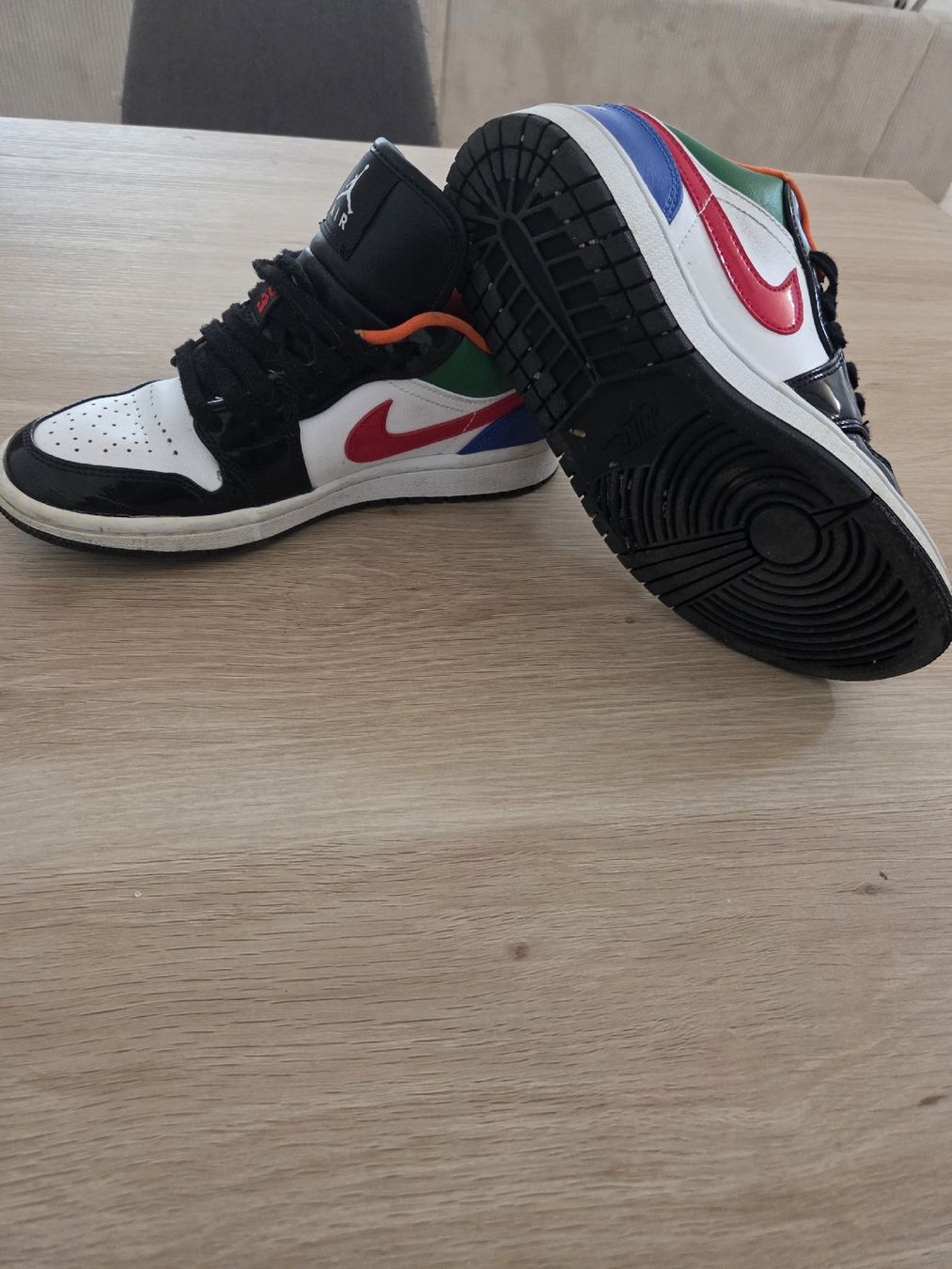 Jordan Scarpe da uomo: Nike air Jordan  – Usato da Tramelan venduto da mic_5lzm 6
