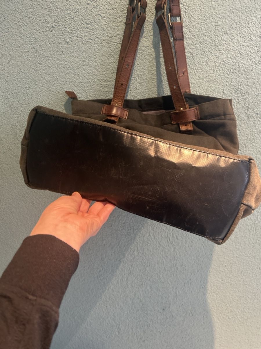 Margelisch Taschen: Margelisch Segeltuchtasche mit Lederdetails – Gebraucht aus Herisau von Renee30 1