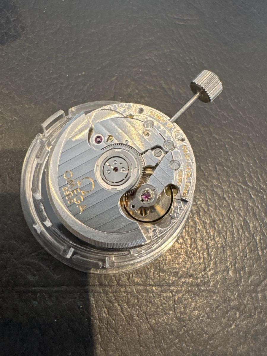 Omega Uhren: Omega Caliber 2500 ! NoS – Gebraucht aus Chavornay von Gold-Gym