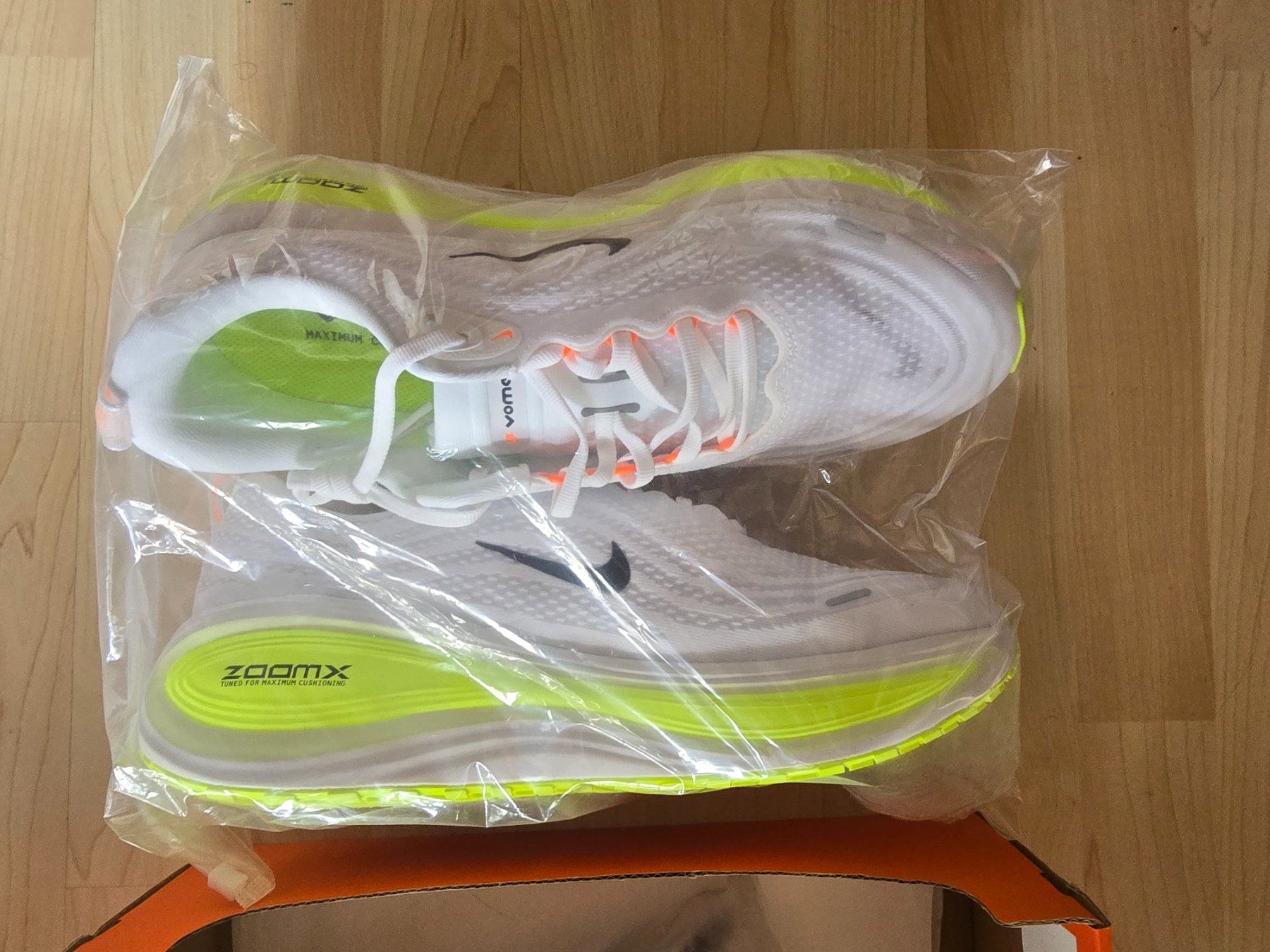 Nike Scarpe da uomo: Nike Vomero Plus – Nuovo e nell'imballaggio originale da Rotkreuz venduto da agu_8l6j 1