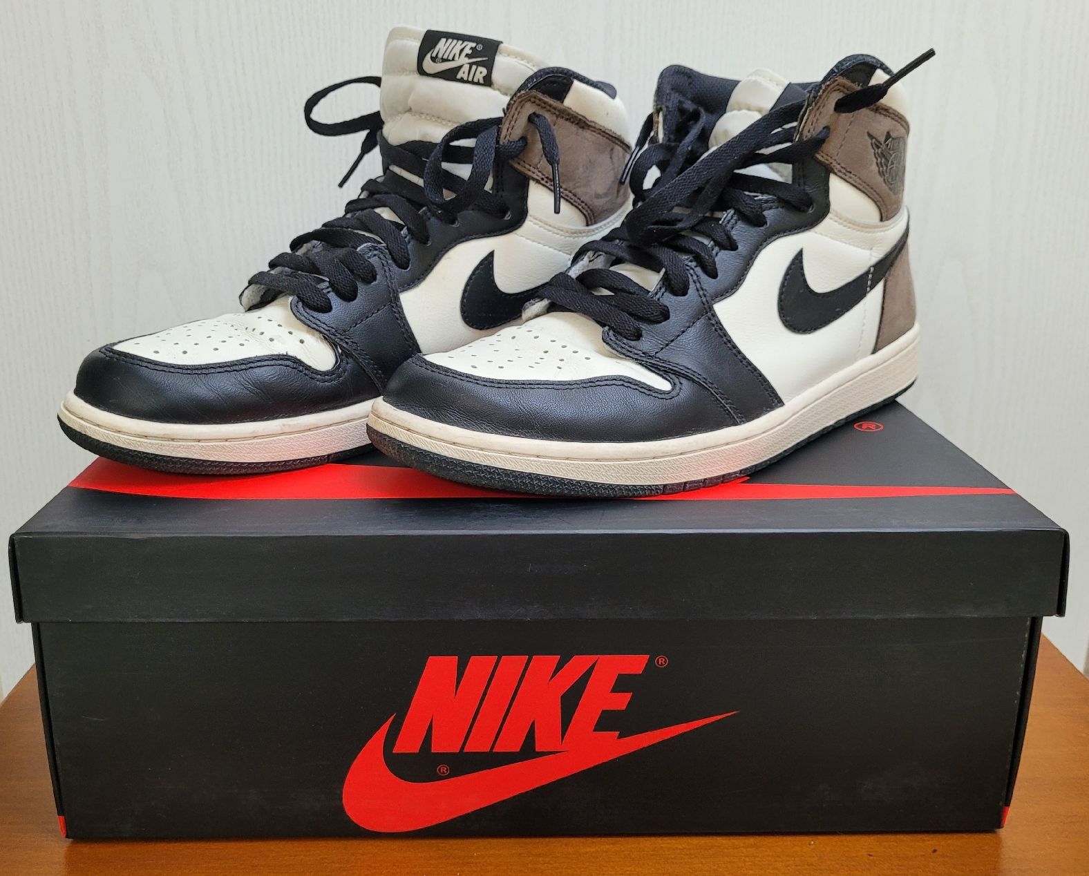 Jordan Herrenschuhe: Nike Jordan 1 dark Mocha Grösse 44 – Gebraucht aus Kappelen von Betonchic
