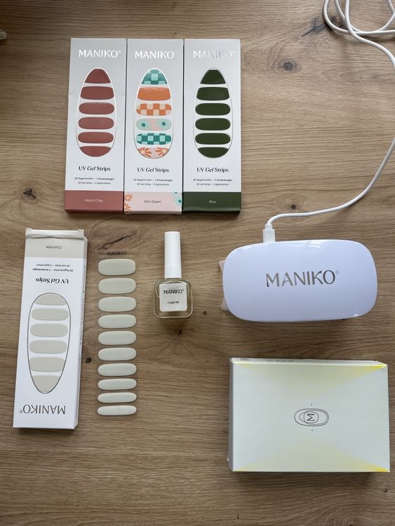 Maniko Starter Set, UV Lampe + Nailstrips (Gebraucht) in Willerzell für ...