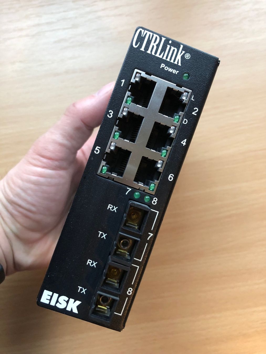 Hub & Switch: CTRLink Skorpion-Fibre-Switch EISK8-100T-FCS – Usato da Buchs SG venduto da Handyman77