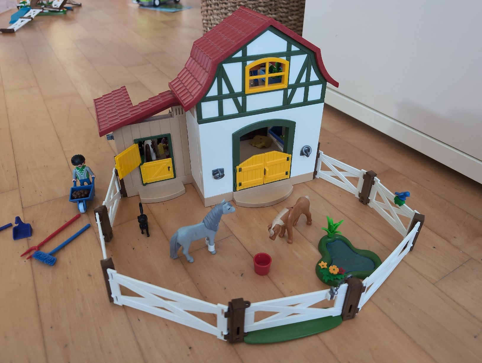 Playmobil Spielzeuge: Playmobil Ponyhof 6927 – Gebraucht aus Aadorf von lilaliana