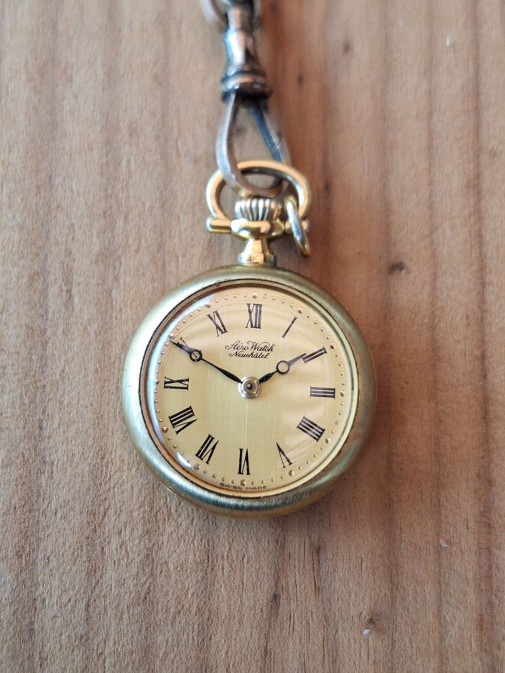 Orologi: Mini Taschenuhr mit schöner Kette – Usato da Ringgenberg BE venduto da dan_lue_3852 1