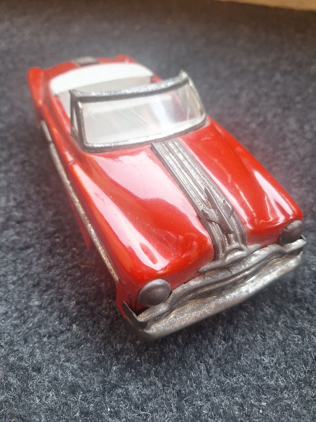 Modellini d'auto: ANTIKES BLECHAUTO MODELL 1:18 – Usato da Niederwangen BE venduto da pfiff02