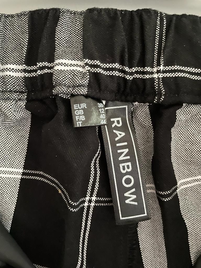 Pantaloni: Pantalon noir et blanc – Usato da Sion venduto da edelweissse 3