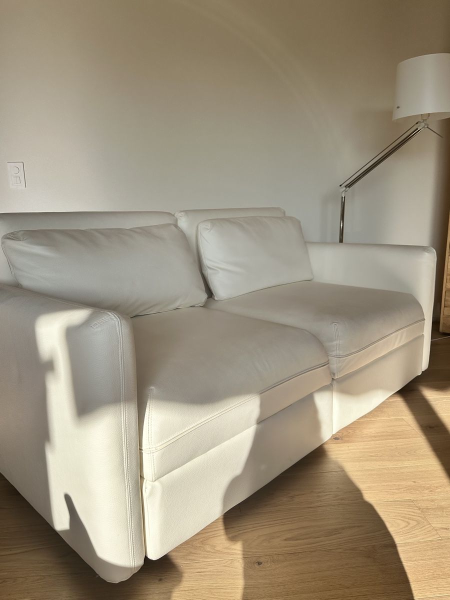 Sofas: Kunstleder Sofa ecru – Gebraucht aus Küssnacht am Rigi von annine.l. 1