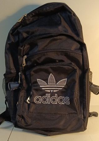 Geräumiger Adidas Rucksack, schwarz (nov28)