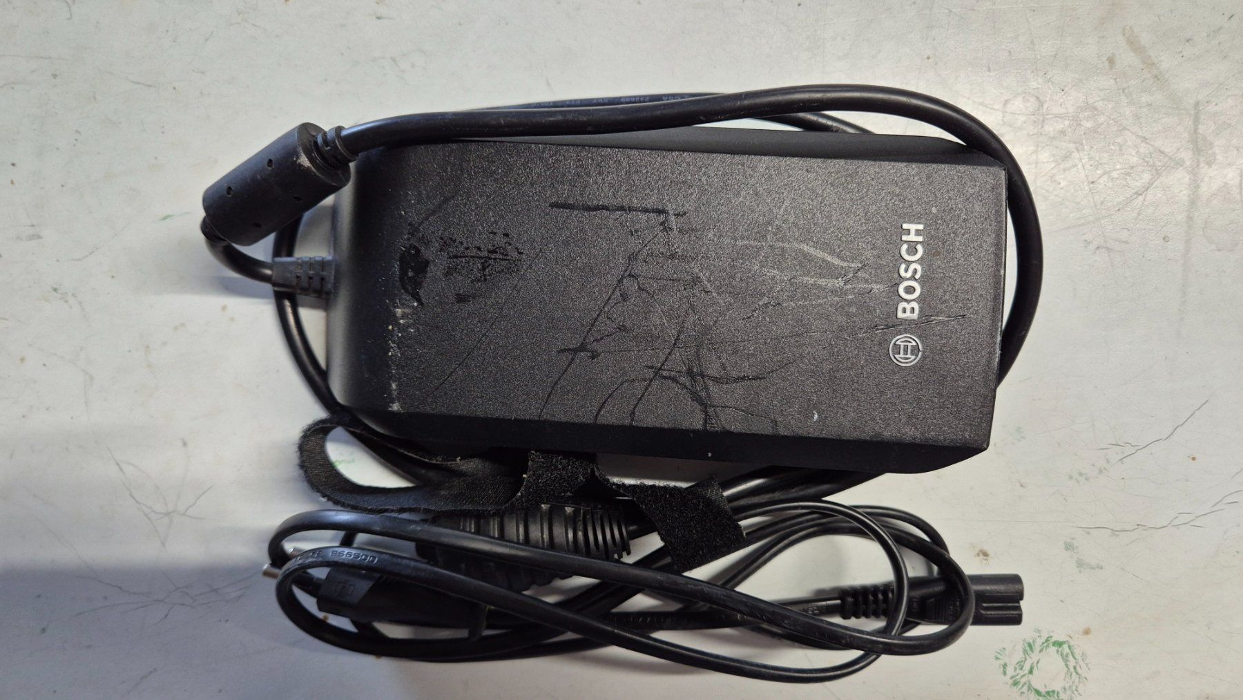 Caricabatterie: Chargeur batterie eBike Bosch BCS220 – Usato da Delémont venduto da Trocher 1