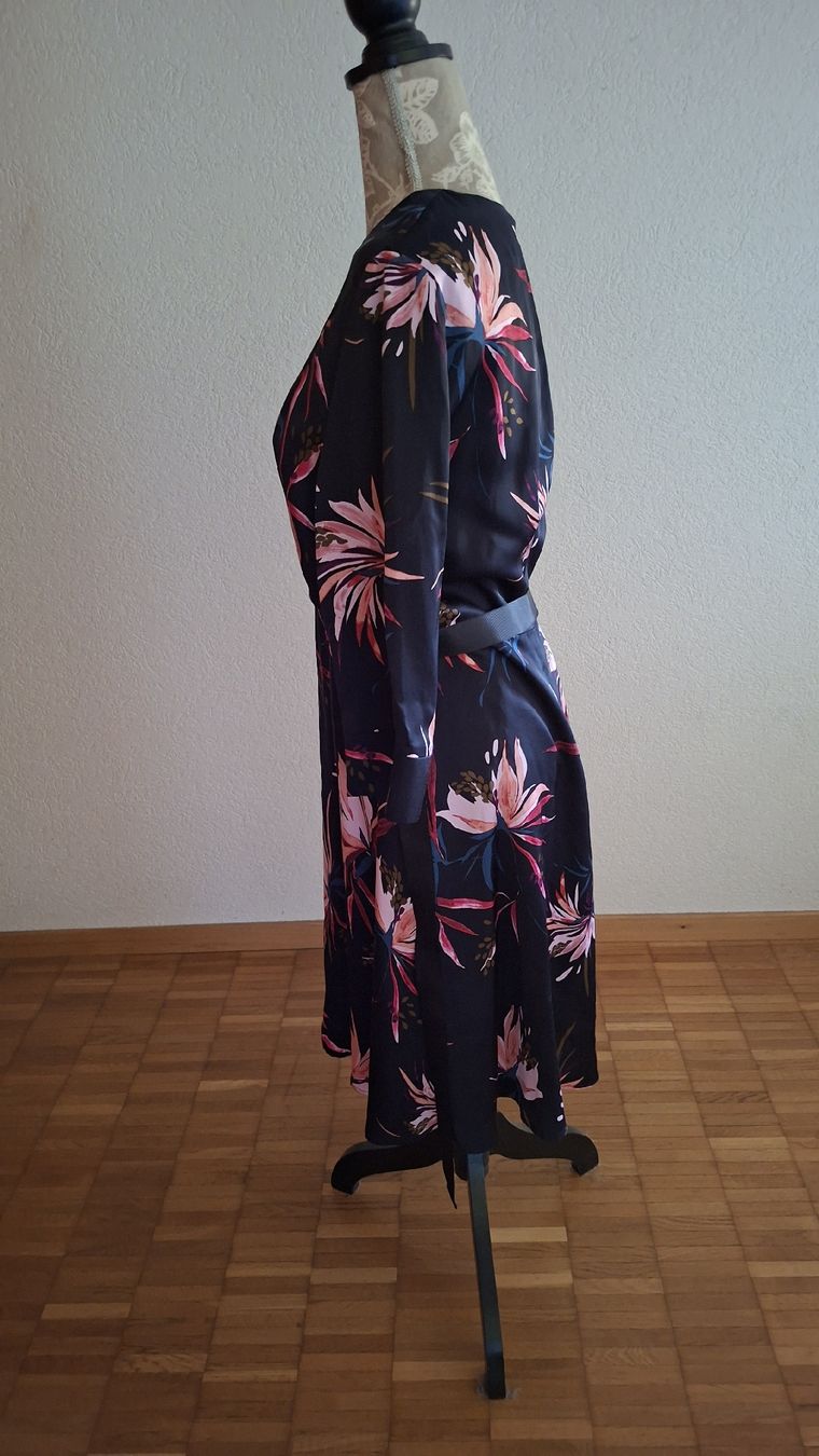 Kleider: Kleid – Gebraucht aus Wünnewil von 04Blume 3