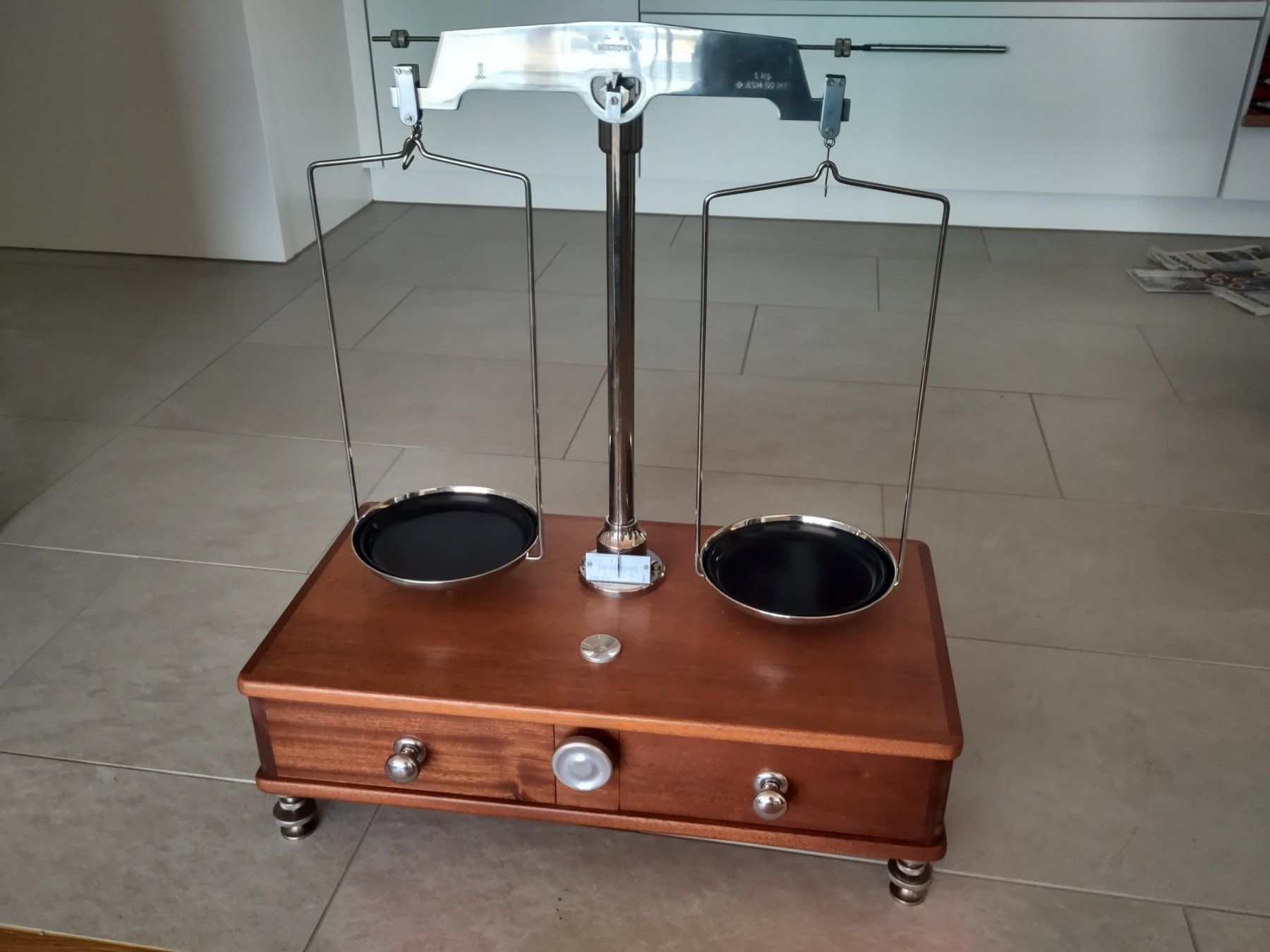 Accessori da laboratorio: Schweizer Armee Apothekenwaage – Usato da Aarwangen venduto da Riverman 1