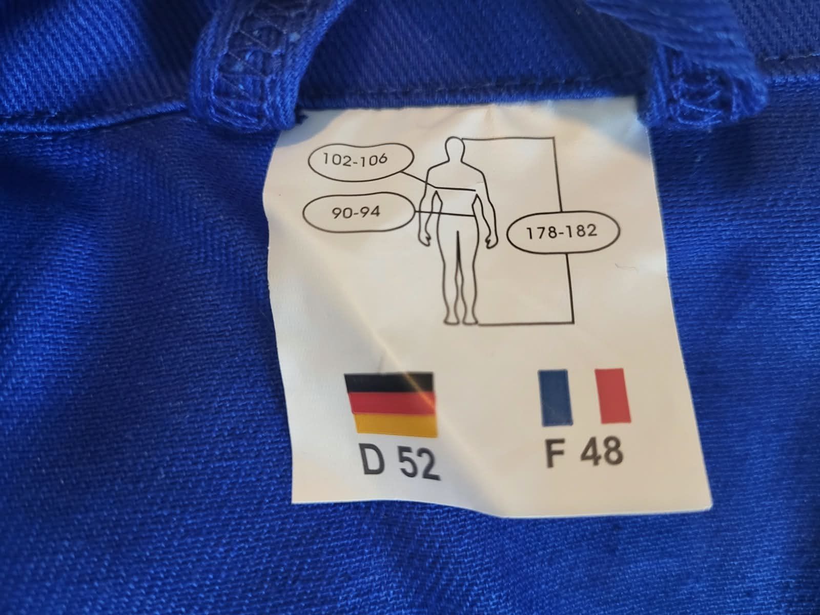 Manteaux: Berufsmantel – Neuf avec emballage d'origine à Flond par St3llaH. 3