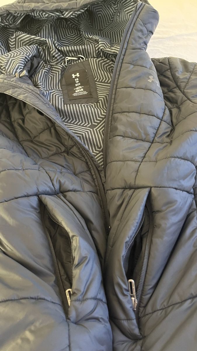 Under Armour Giacche: Under Armour Damen Jacke XS – Nuovo (secondo la descrizione) da Davos Platz venduto da Infinity795 4