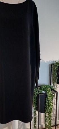 Schwarzes Midikleid mit Schleifen-Ärmel L