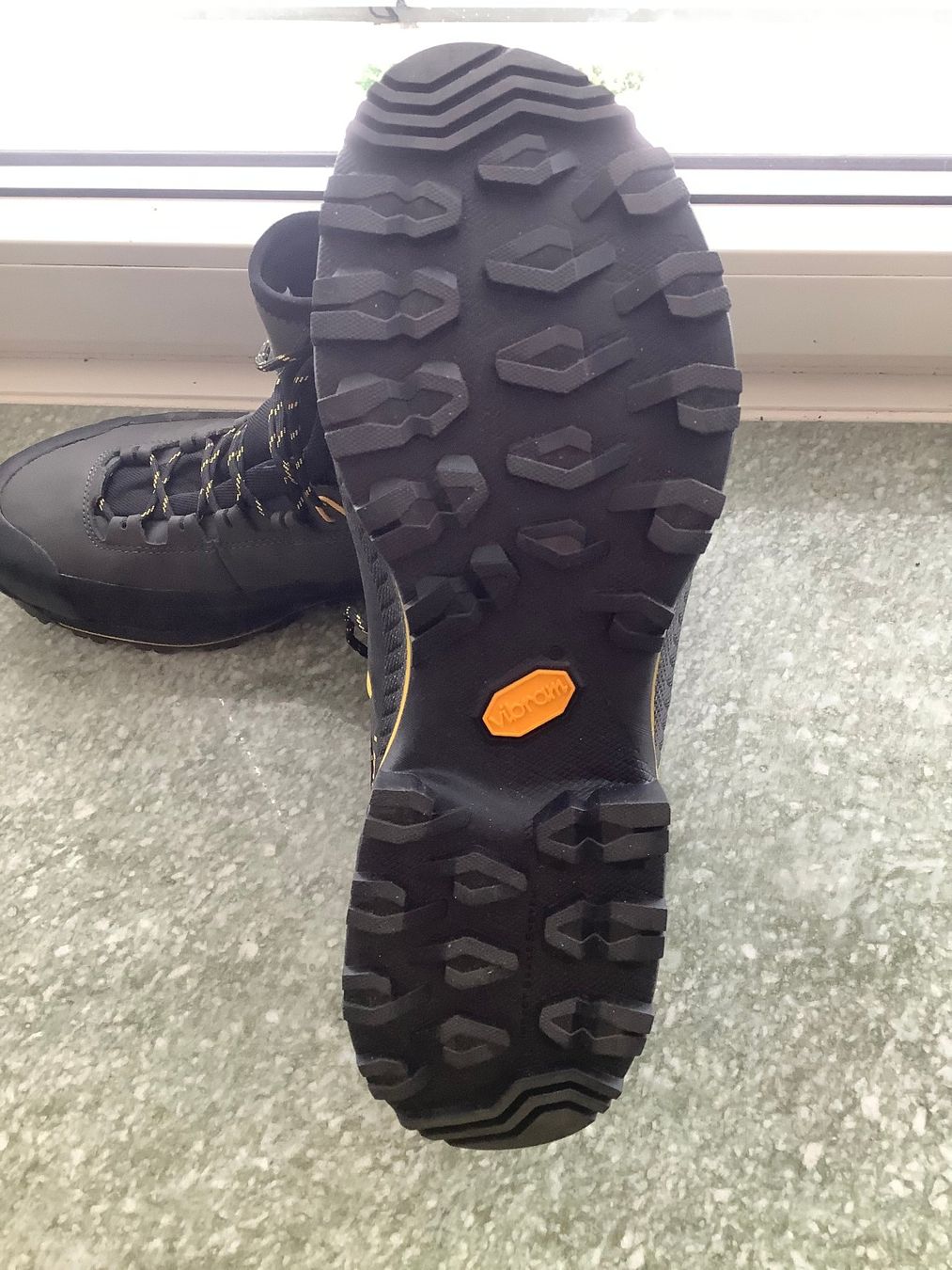 La Sportiva Scarpe da uomo: La Sportiva - Wanderschuhe  -  bitte Beschrieb genau lesen ! – Nuovo (secondo la descrizione) da Zürich venduto da Goworki 2