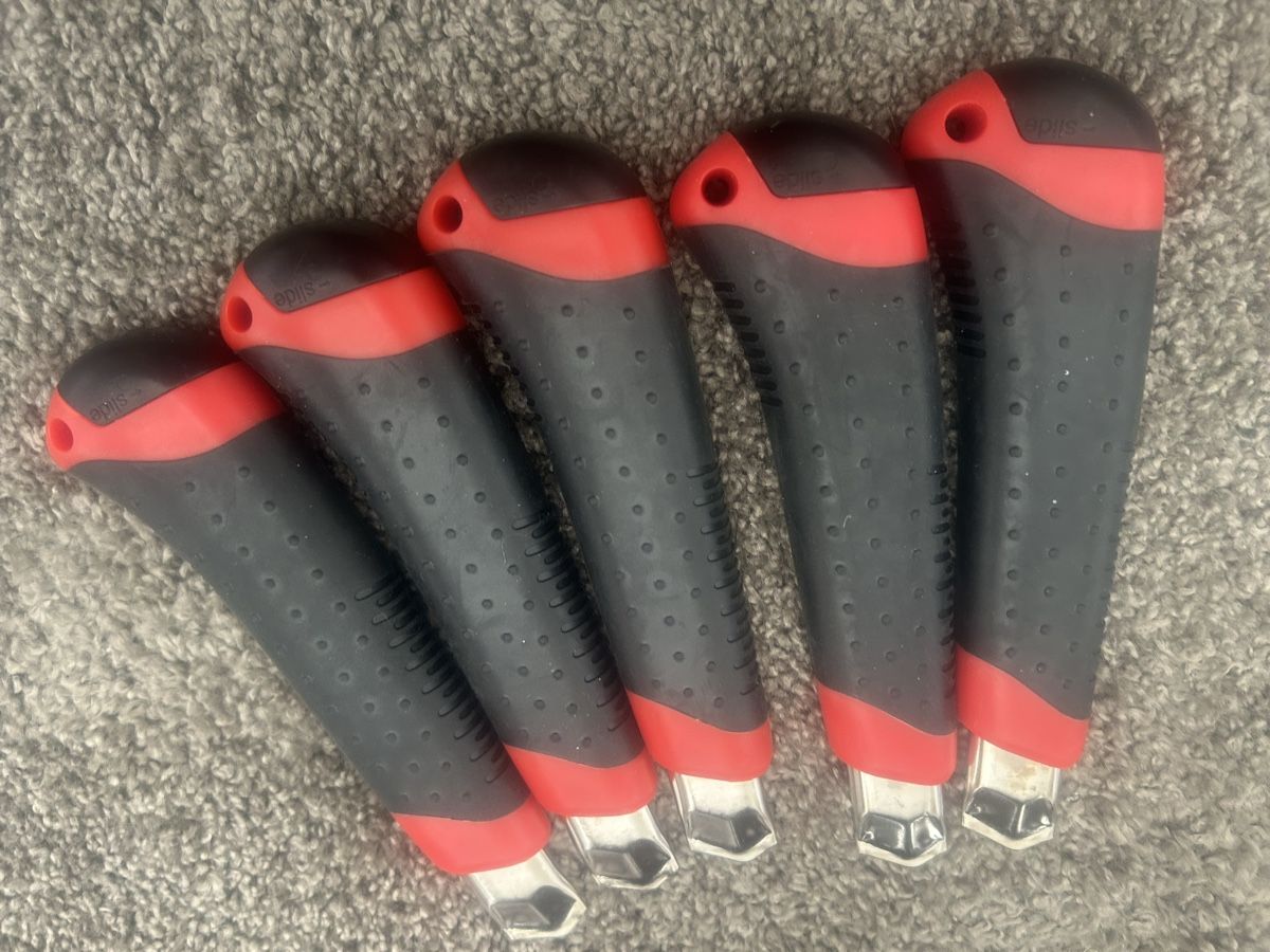 Alle Werkzeuge: Teppichmesser Cuttermesser Abbrech- Universalmesser 5 Stück – Neu (gemäss Beschreibung) aus Hittnau von Oracel 1