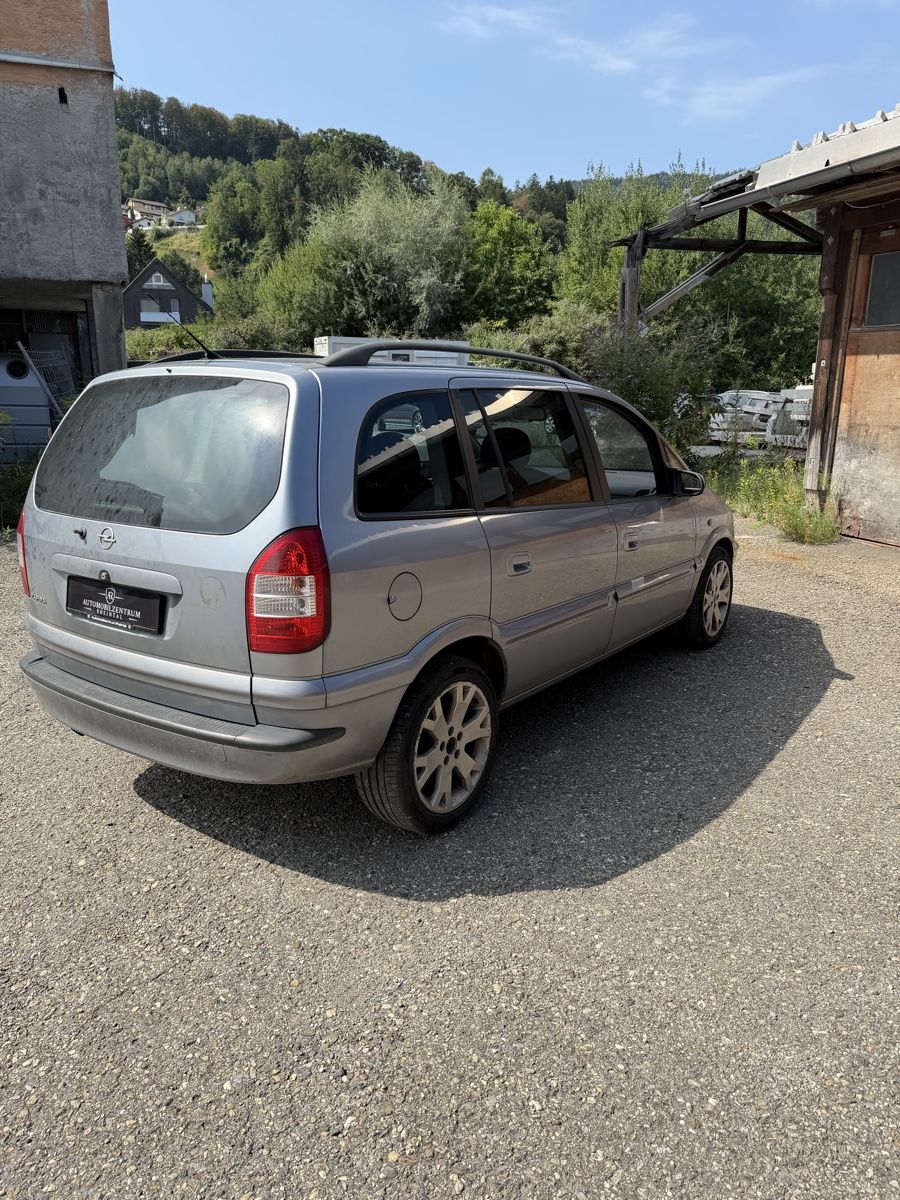 Opel Automobili: Opel Zafira mit MFK – Usato da Altstätten SG venduto da ism_8vc9 2