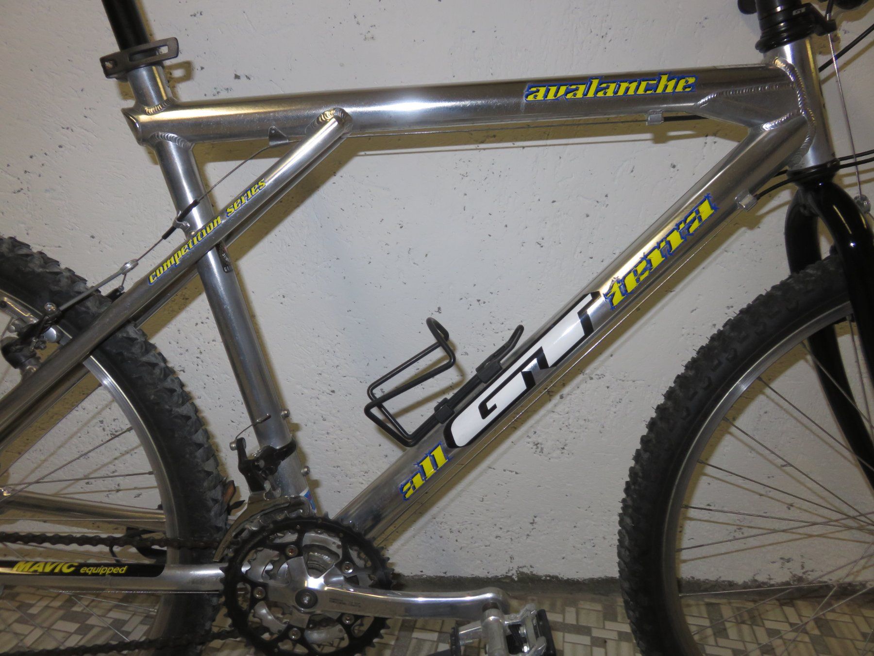 GT Velos: GT Avalanche MTB Retro Kult – Gebraucht aus Ammerswil AG von  2