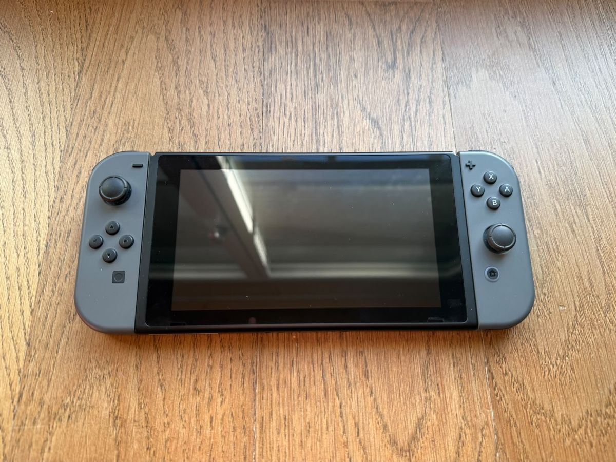 Nintendo Konsolen: Nintendo Switch Konsole / *guter Zustand – Gebraucht aus Läufelfingen von Seraphim13 1