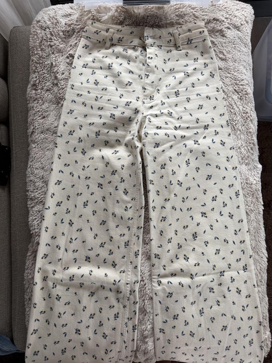 Zara Jeans: Zara Hose floral – Usato da Freienbach venduto da dan_9rjy