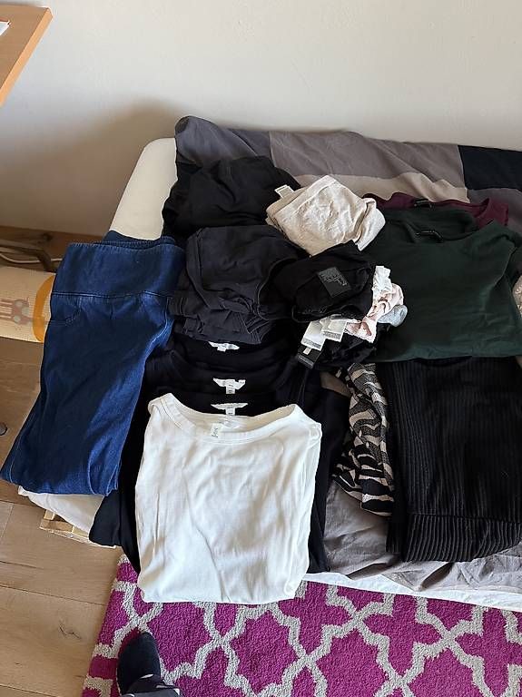 Lotti di vestiti: Umstandsmode Bundle L/XL Mama Schwangerschaft – Usato da Regensdorf venduto da ant_js8x