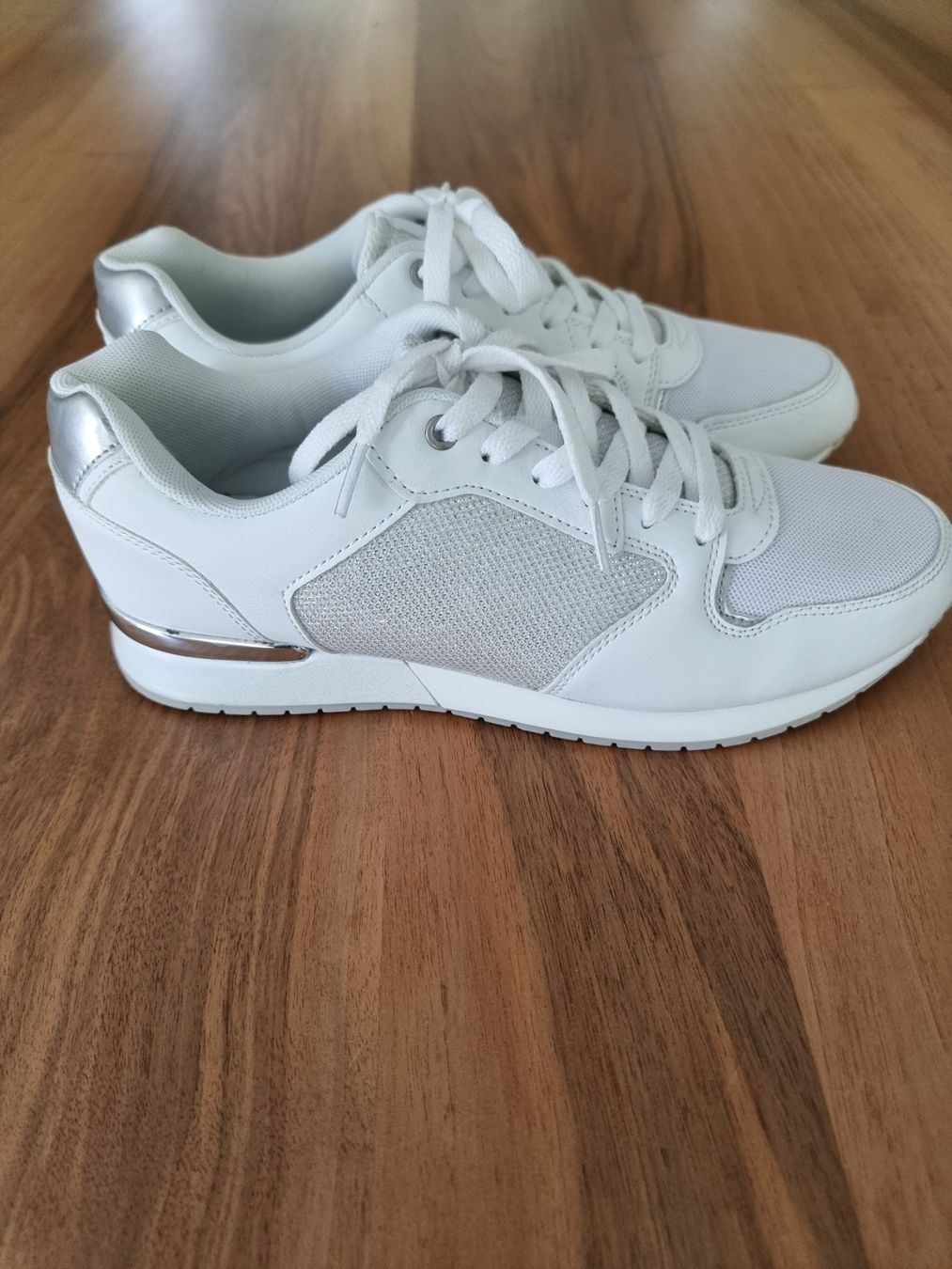Scarpe da donna: Damen Sneaker – Usato da Widen venduto da kel_smm8 2