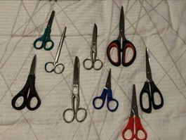 Lotto di forbici diverse ✂️