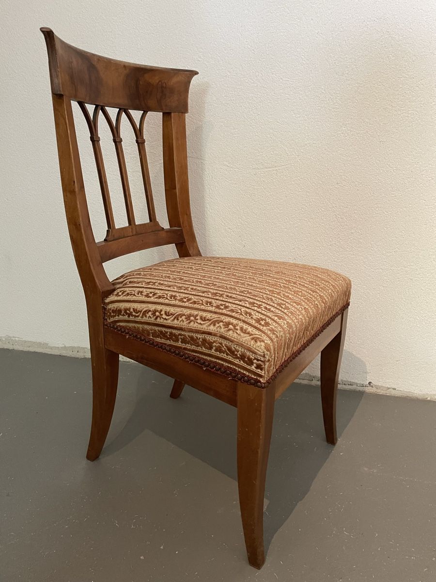 Chaises: Chaise ancienne – D'occasion à Lamboing par christopheO