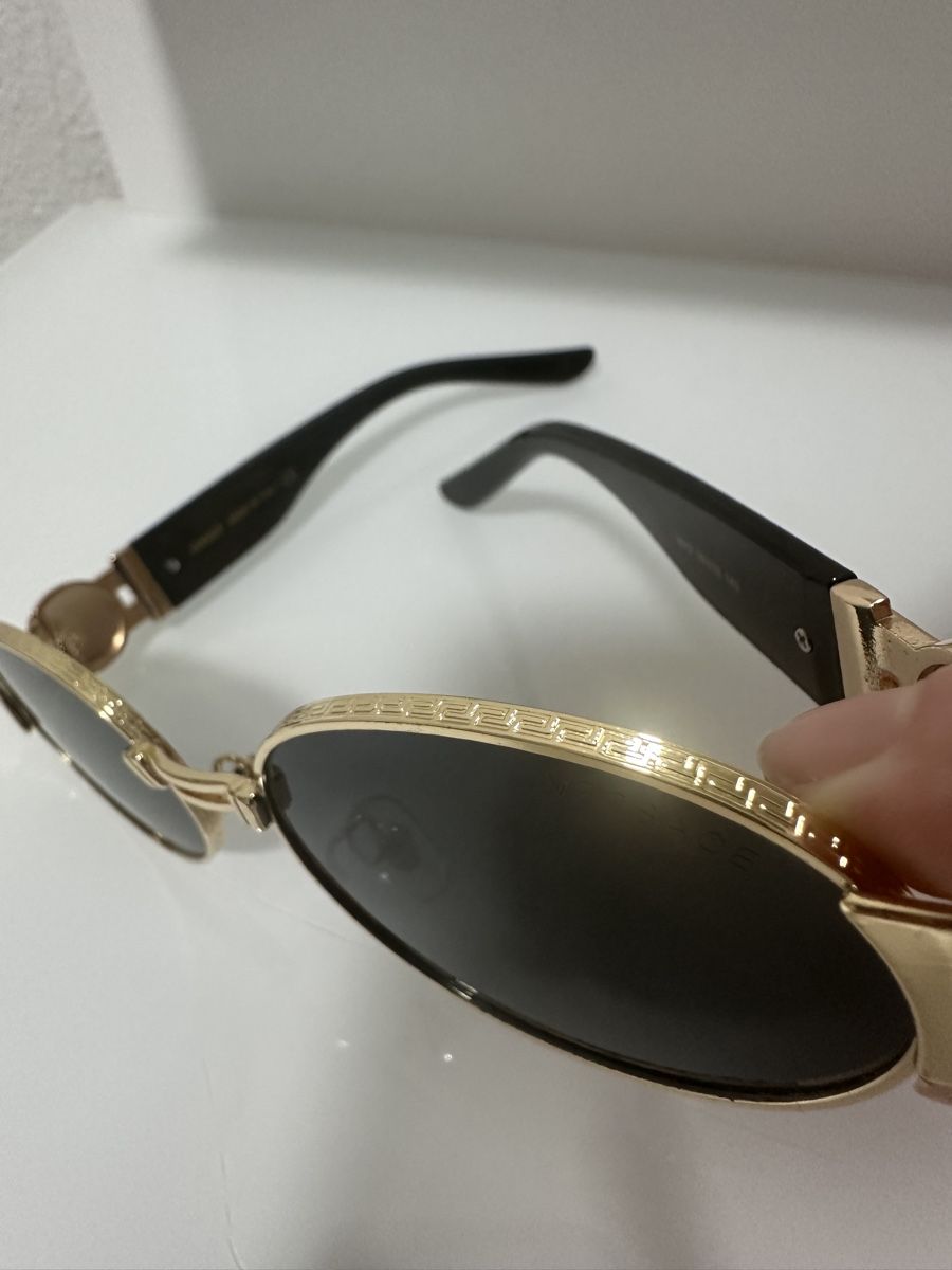 Versace Occhiali & Lenti: Versace Sonnenbrille, Gold – Nuovo (secondo la descrizione) da Oberurnen venduto da nes_8xqt 2