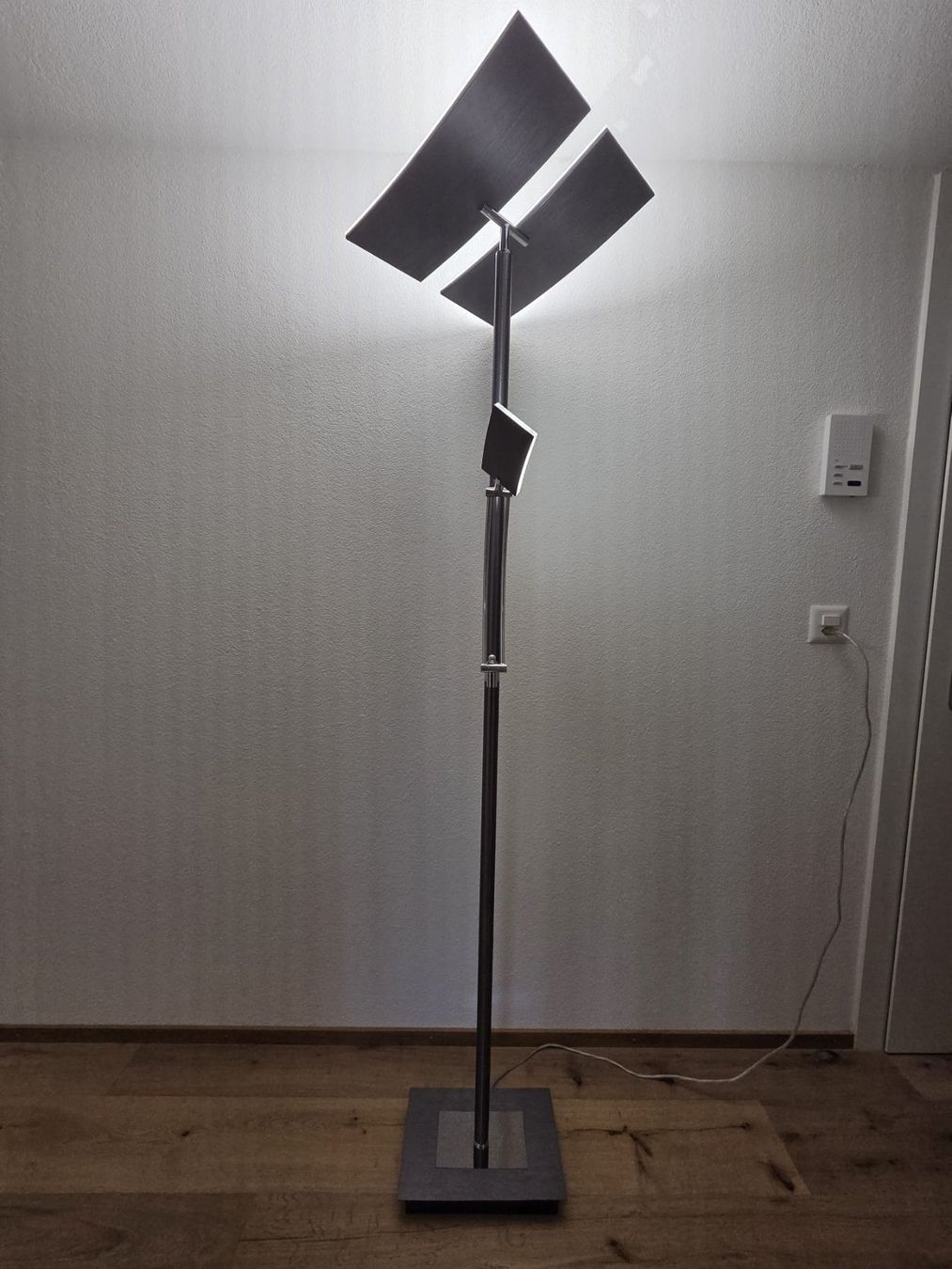 Lampade: B-leuchten Duo Stehlampe – Usato da Stäfa venduto da FNK 1