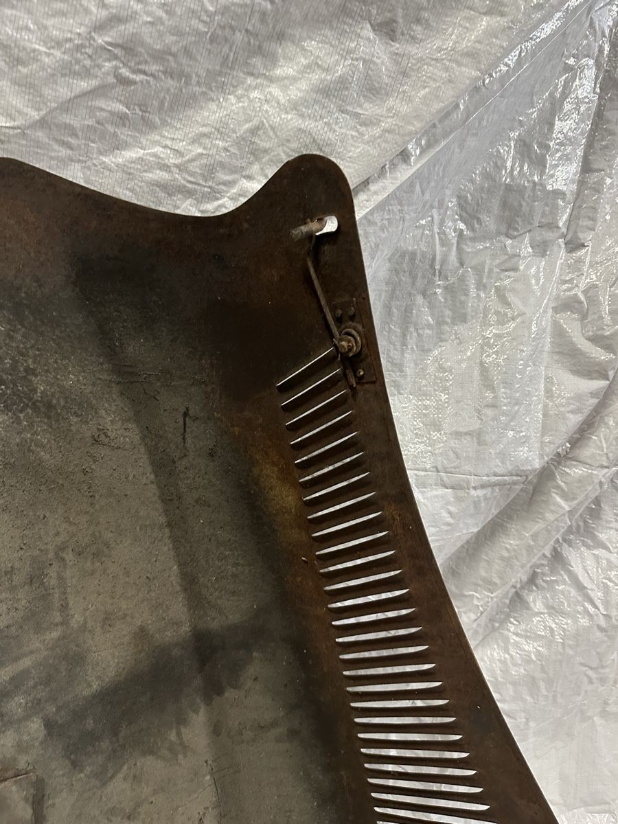 Tutti pezzi di ricambio auto: Originale Motorhaube Oldtimer – Usato da Villmergen venduto da Bezdupe 8