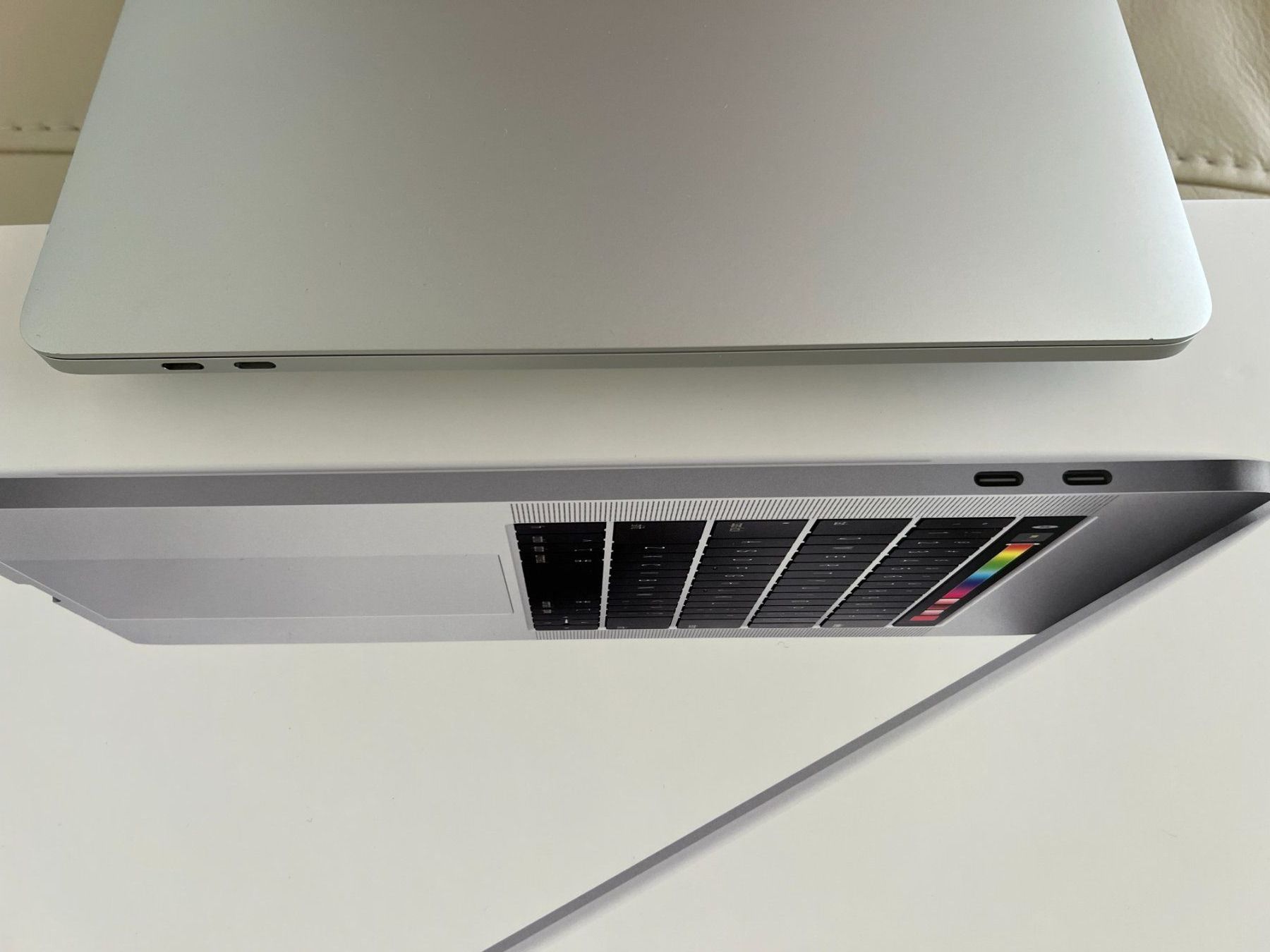 Apple Notebook: APPLE MacBook Pro 2018 15", Intel Core i9, 32 GB RAM, 2 TO – Usato da Genf venduto da SALES2013SALES 4
