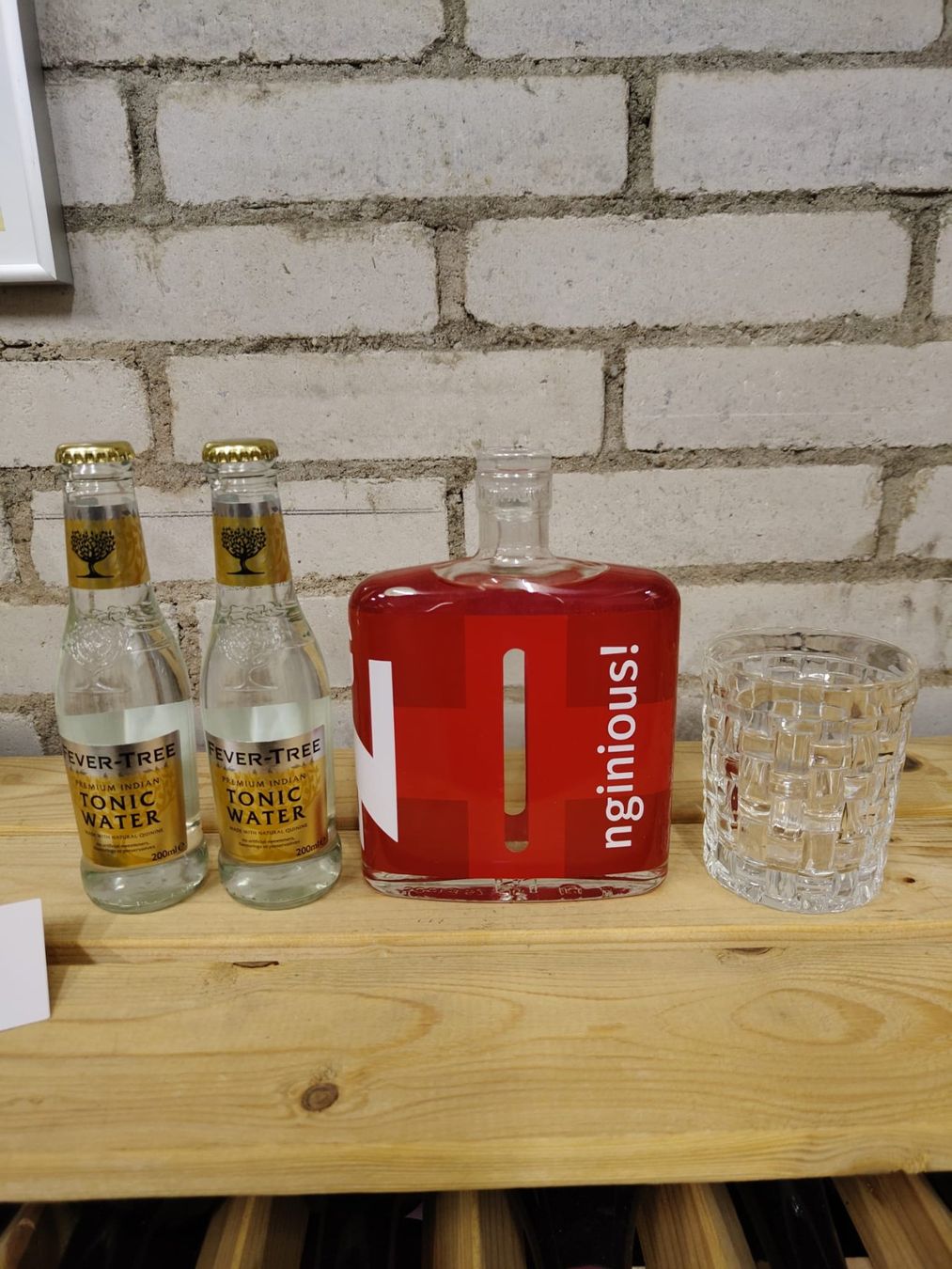 Spirituosen: Geschenkset Gin Nginious 0.5l/40% – Neu und originalverpackt aus Münchenstein von wusmarino 3