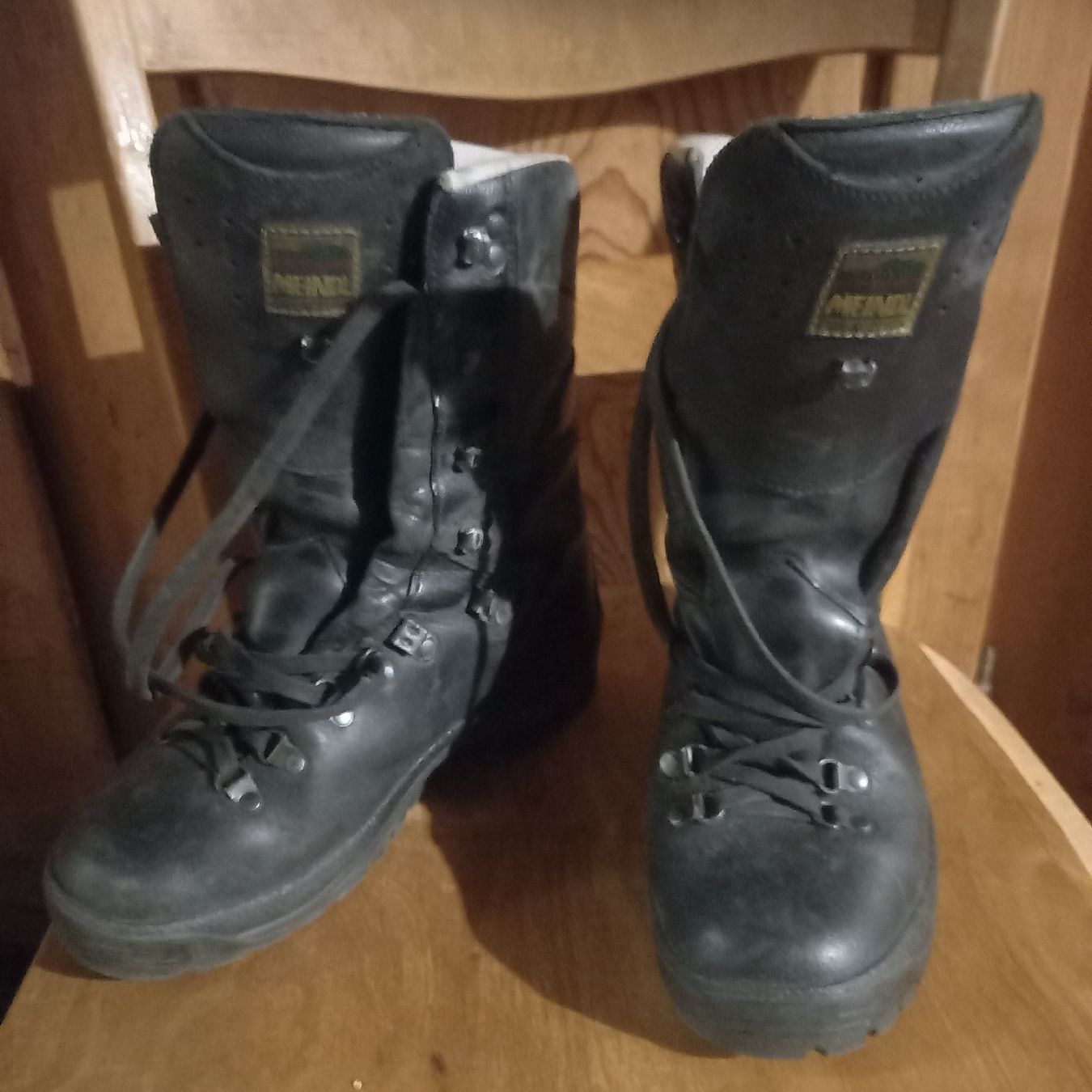 Meindl Scarpe da uomo: Meindl Gore-Tex Winterstiefel, Grösse 40, gebraucht – Usato da Galgenen venduto da Allerlei8854 1