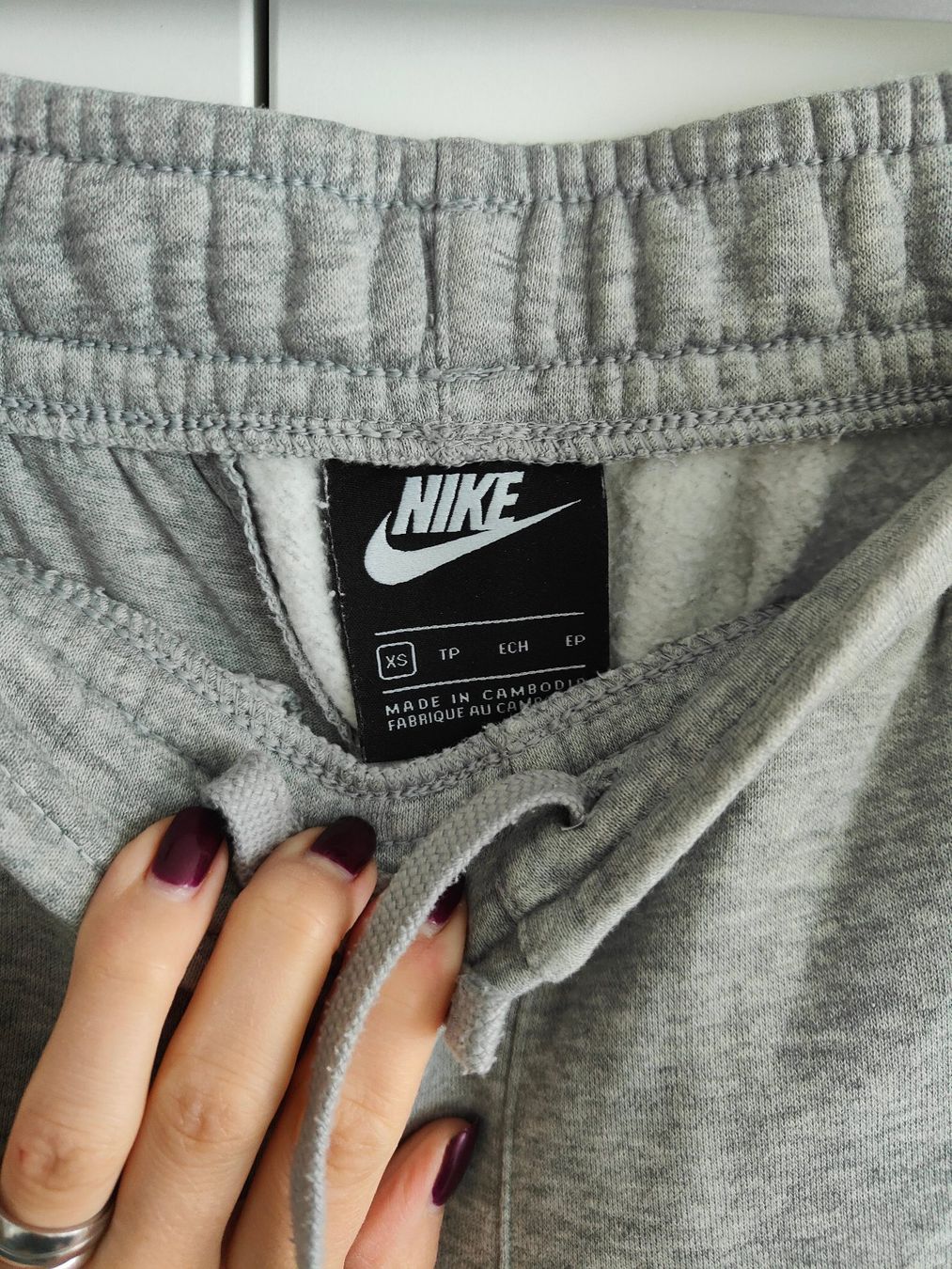 Nike Pantaloni: Nike Joggers -  Grösse XS – Usato da Rickenbach b. Wil venduto da VeryLovelyThings 3