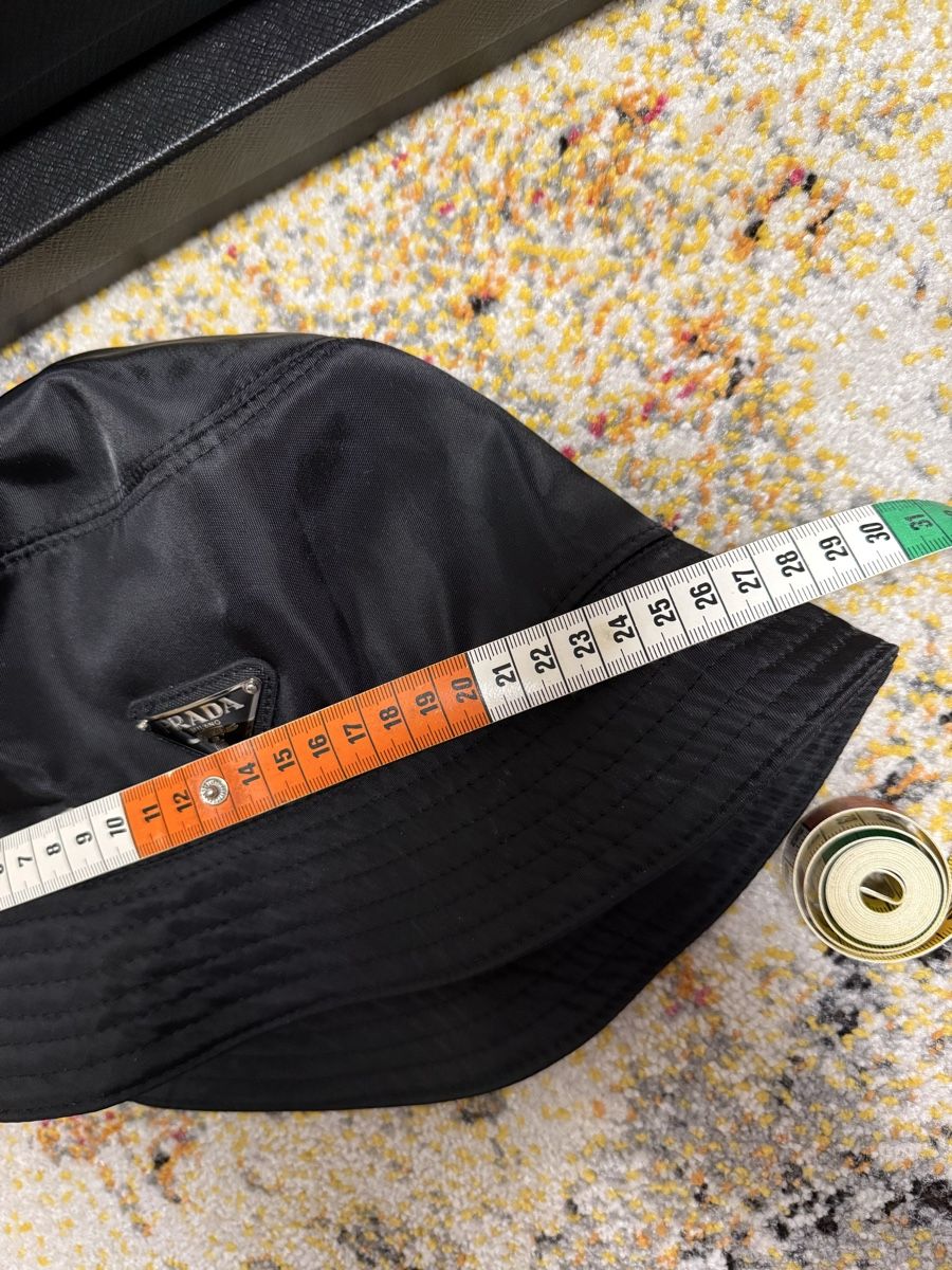 Prada Copricapi, berretti & cappellini: Prada bucket hat – Nuovo (secondo la descrizione) da Emmenbrücke venduto da L.L.G 3