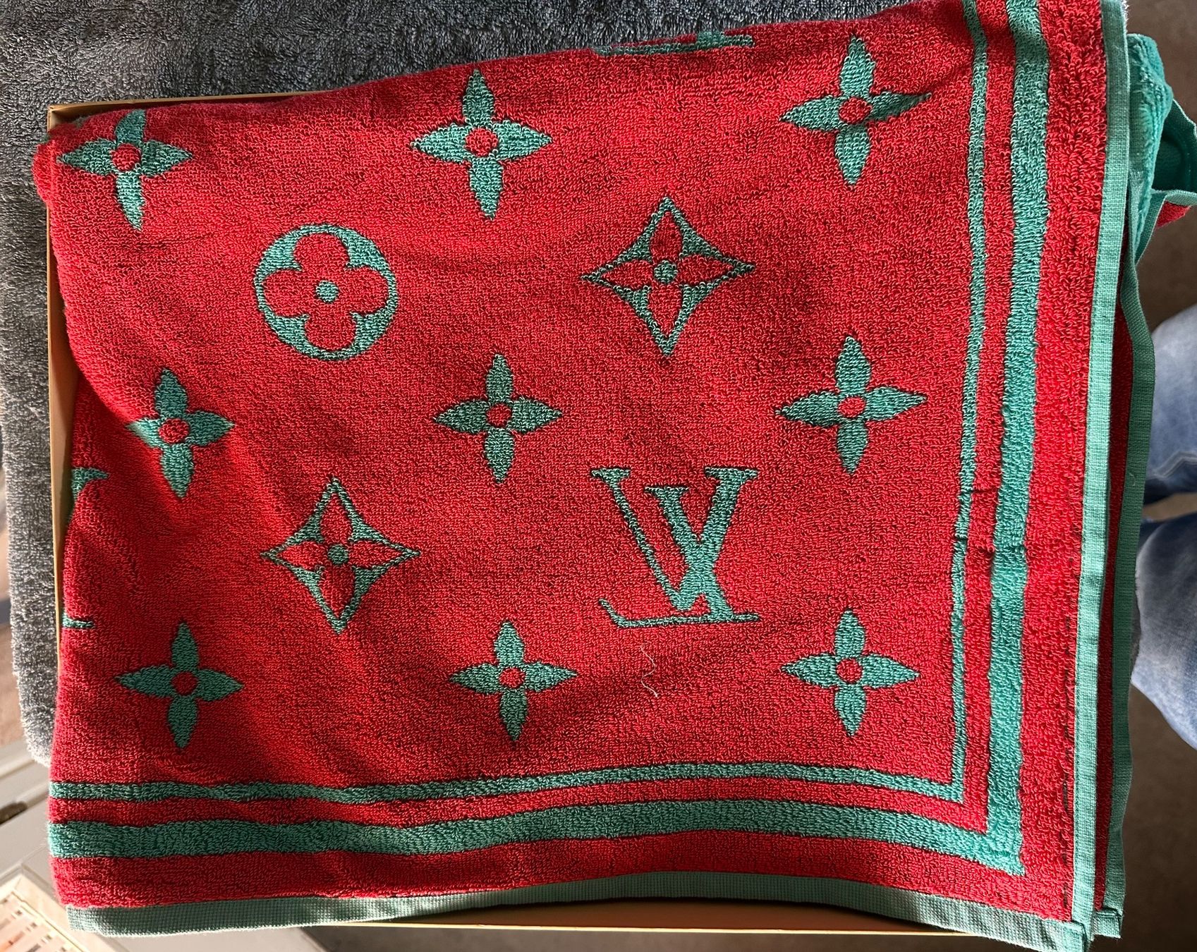 Teli da bagno: Serviette de bain Louis Vuitton – Nuovo e nell'imballaggio originale da Bouveret venduto da seb_rjx8 2
