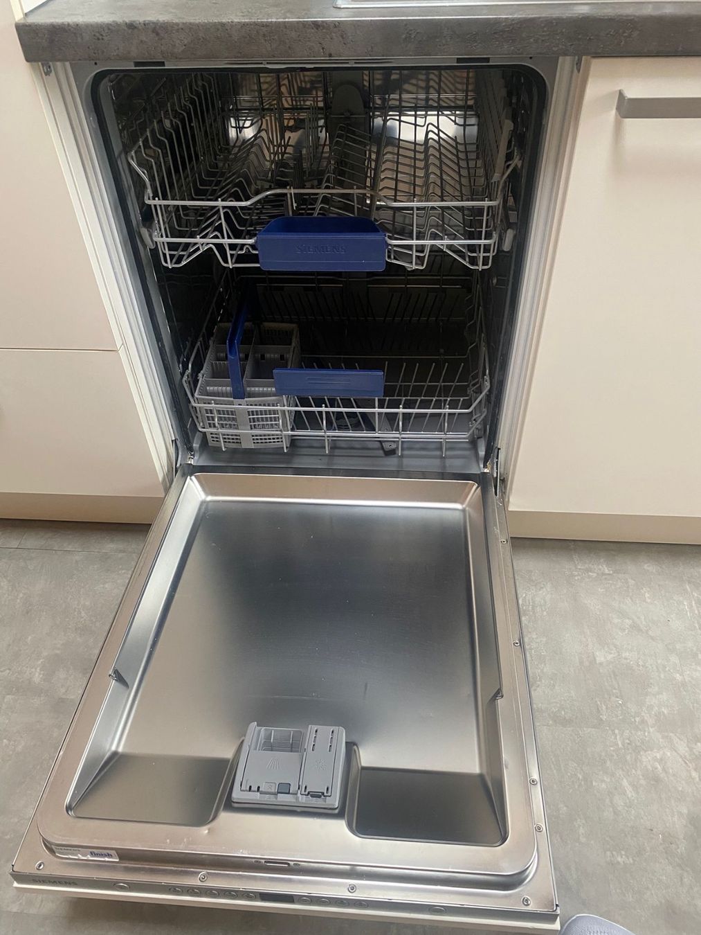Cucine complete: Komplett Küche mit El Geräte – Usato da Cham venduto da ABhome10 2