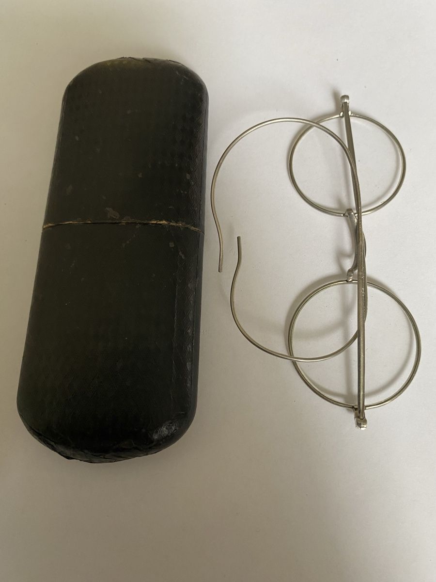 Occhiali & Lenti: Schöne alte Brille mit Etui – Usato da Köniz venduto da Sonnenschein._.77 1