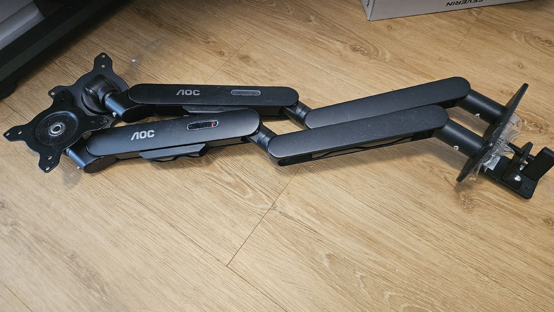 AOC Staffa per monitor: AOC Bildschirmhalterung dual – Nuovo (secondo la descrizione) da Laupen BE venduto da zeh_xd8z