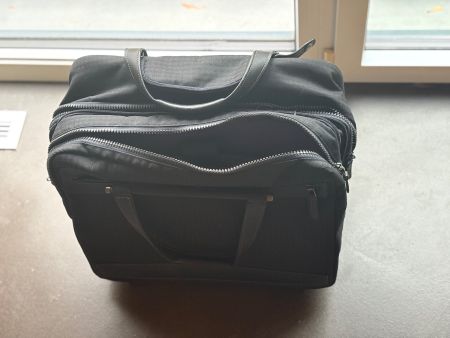 Paul Smith - Sac d'ordinateur noir, à roulettes - Bon État!