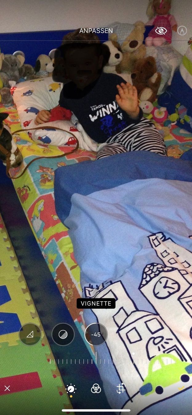 Letti: Kinderbett blau mit Nachttisch – Usato da Rüti ZH venduto da MAMILU