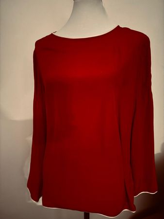 Rote Bluse