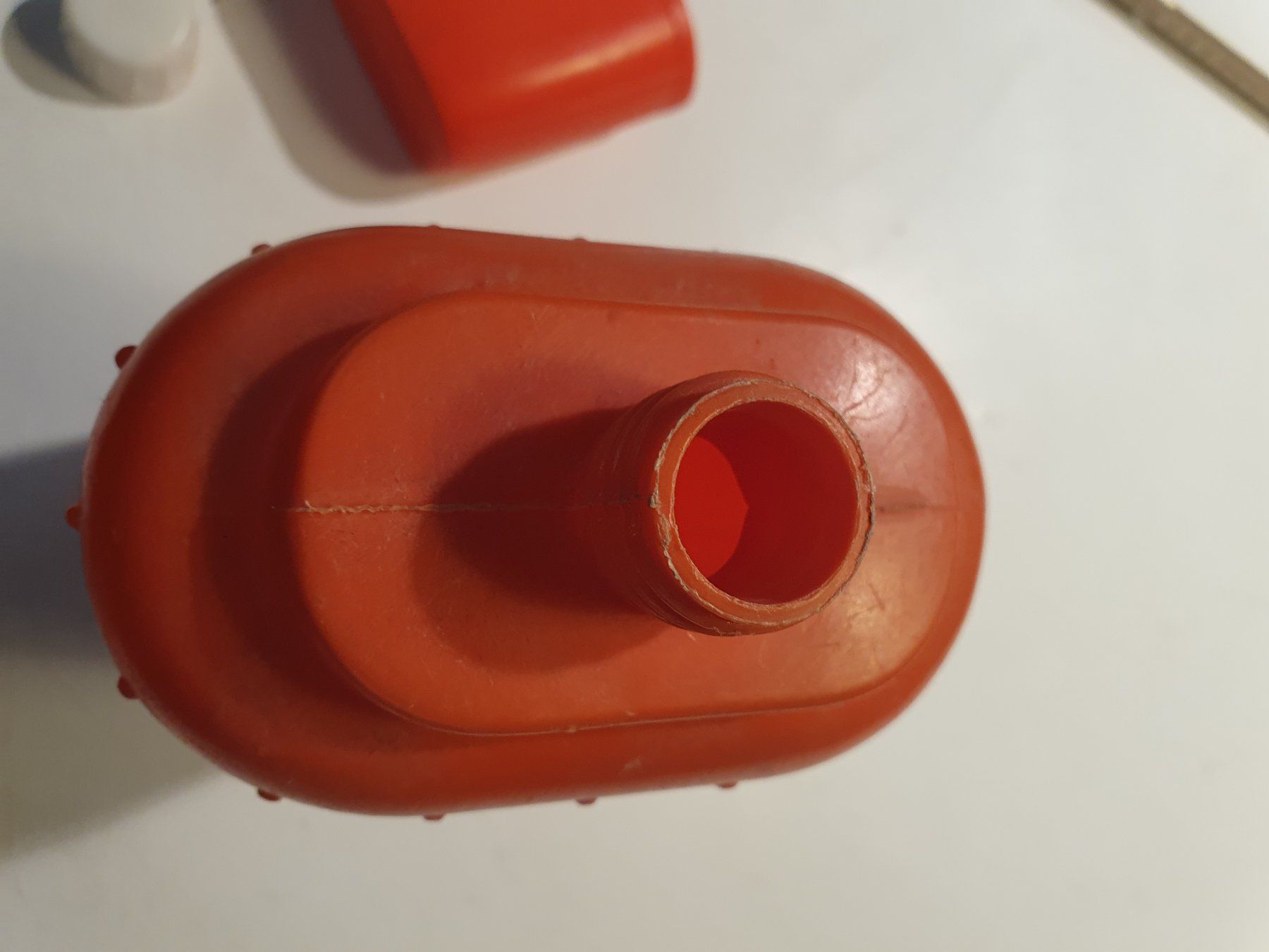 Gourdes & Thermos: Trinkflasche Kunststoff rot 1L – D'occasion à Zürich par loosebone 4